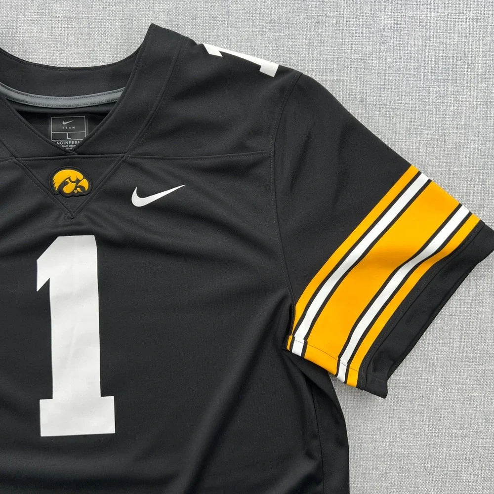 Nike Football Jersey Kids L Black Iowa Hawkeyes NCAA Team Apparel Gameday Fan